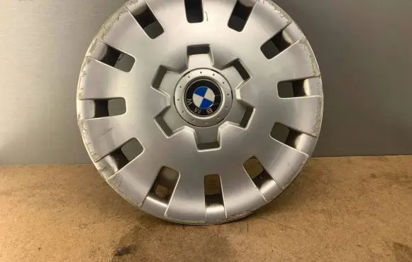BMW 3 E46 R15 wheel hub/cap/trim 36131094780