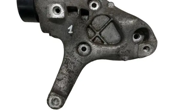 Volkswagen Touran I Engine mounting bracket 1K0260885B