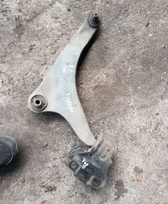 Volvo V60 Front lower control arm/wishbone 31429321