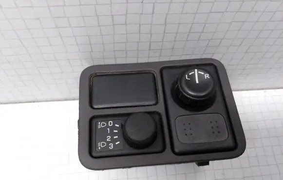 Nissan Primera Wing mirror switch 6896090J00 37024A D32801