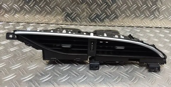Toyota Yaris Dash center air vent grill 556700D240 556700D260
