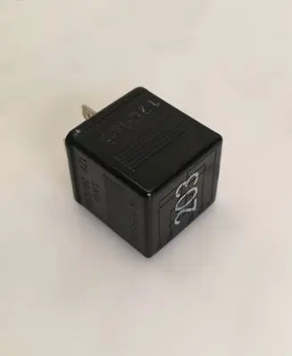 Audi A4 S4 B5 8D Other relay 8A0951253A 899585