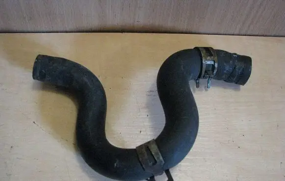 Honda Civic Engine coolant pipe/hose