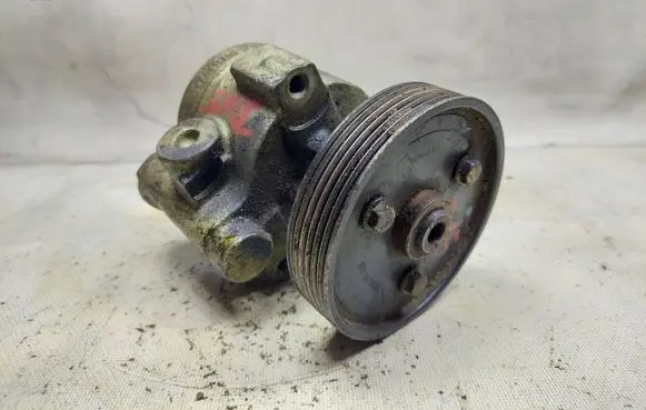 Renault Scenic I Power steering pump 7700417308