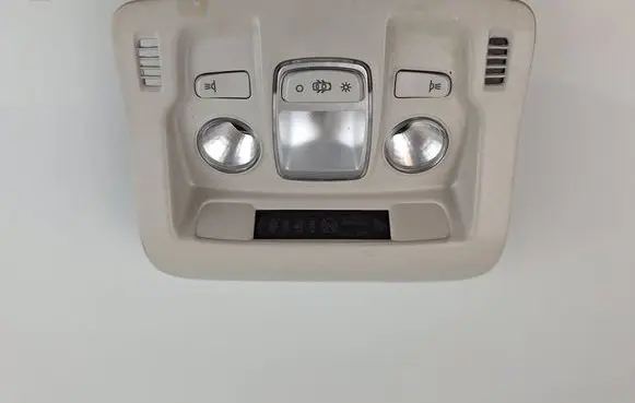Citroen C3 Front seat light 9811856577 9825205380