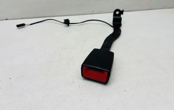 Volkswagen Golf Plus Front seatbelt buckle 1K4857756T