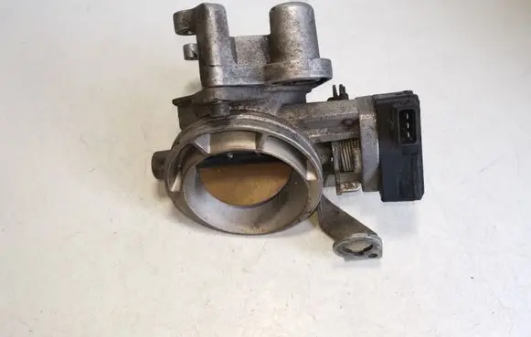 BMW 5 E39 Throttle valve 1703562 13631703562