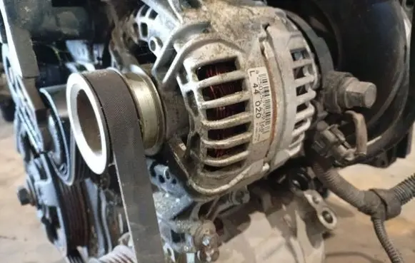 Opel Signum Generator/alternator L44020