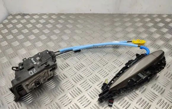 BMW 2 F45 Front door lock 728193412 18283810
