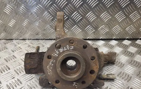 Opel Zafira A Front wheel hub