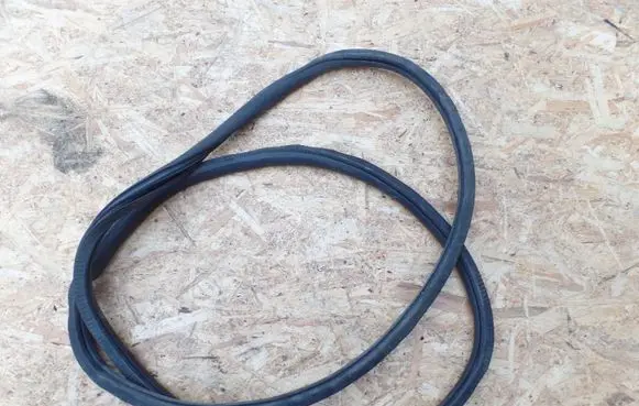 Audi A6 S6 C5 4B Front door rubber seal 4B0831721M 4B0831721