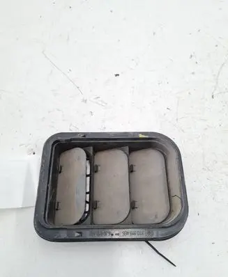 Skoda Superb B6 (3T) Quarter panel pressure vent 3T0819465