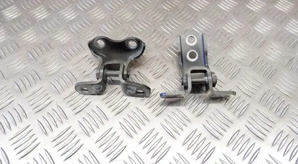Toyota Yaris XP210 Front door hinge set 6872002060 6874002050