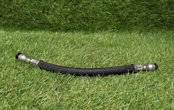 BMW 3 F30 F35 F31 Fuel injector supply line/pipe 