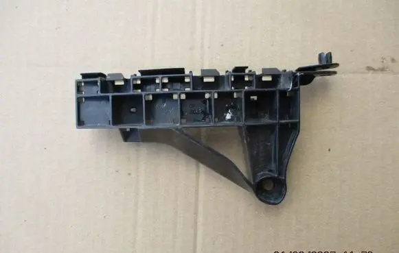 Honda Jazz Front bumper mounting bracket DF1ZG82