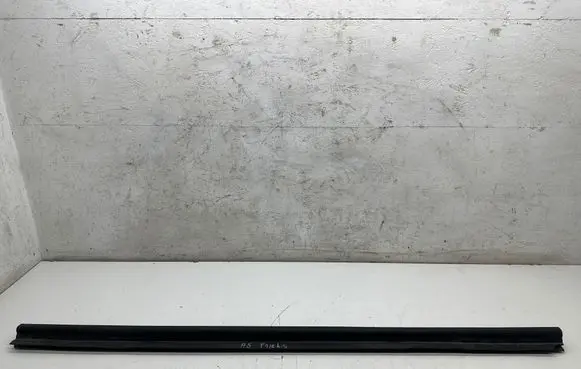 Audi A5 8T 8F Engine compartment rubber 
