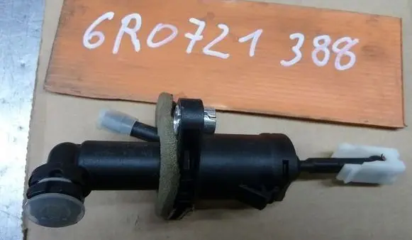 Volkswagen Polo V 6R Clutch master cylinder 6R0721388-OD