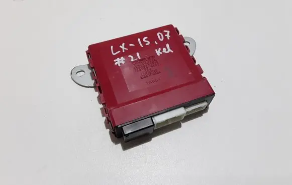 Lexus IS 220D-250-350 Wing mirror control module 8943053010 1233006662