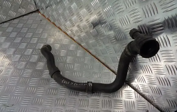 Volkswagen Polo IV 9N3 Engine coolant pipe/hose 600122291F