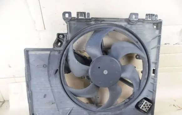 Nissan Note (E11) Electric radiator cooling fan 21481AX610 1831443000