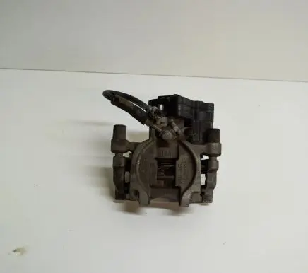 Volkswagen Jetta VII Rear brake caliper 5QM615405N
