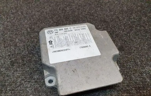 Volkswagen Touran I Airbag control unit/module 1T0909605C