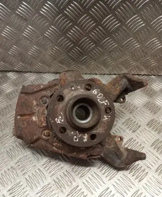 Volkswagen Golf IV Front wheel hub