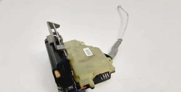 Audi A4 S4 B6 8E 8H Front door lock 8E1837016D