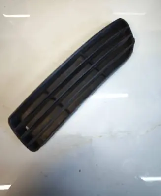 Audi A4 S4 B5 8D Front bumper lower grill 8D0807345B