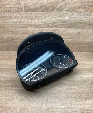 BMW 3 E90 E91 Speedometer (instrument cluster) 9122602 102535062
