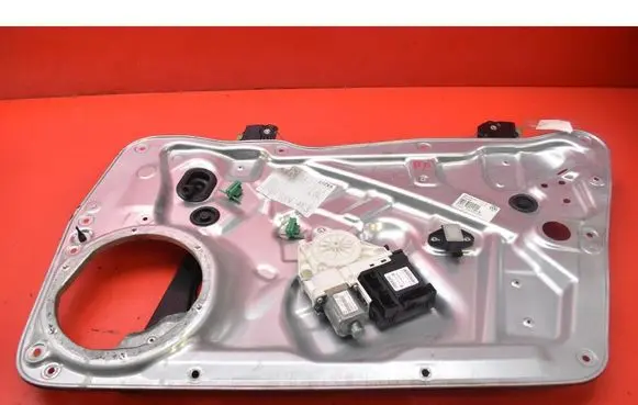 Volkswagen Tiguan Front door window regulator with motor 5N0837756