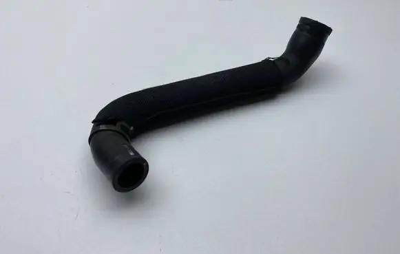 Mercedes-Benz C W204 Engine coolant pipe/hose