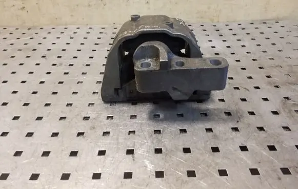 Volkswagen Golf IV Engine mount bracket 1J0199262BF