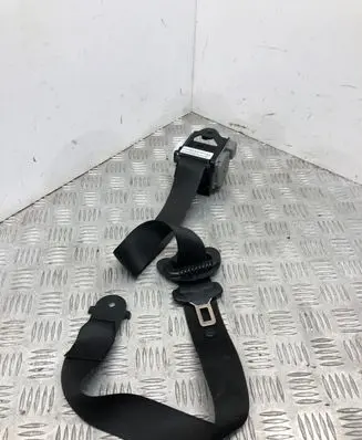 BMW X6 E71 Front seatbelt S2716104209K 08B2591P06368