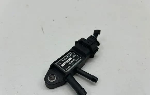 Jeep Cherokee Exhaust gas pressure sensor 140329T0014F 55241075 0281006287