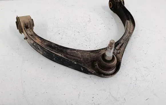 Dodge RAM 1500 DS Front upper control arm/wishbone 68227901AB
