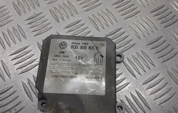 Skoda Fabia Mk1 (6Y) Airbag control unit/module 6Q0909601C
