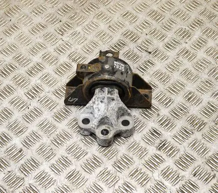 Opel Mokka Engine mount bracket 573AY2000