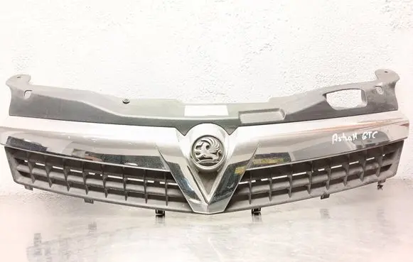 Vauxhall Astra H Front bumper upper radiator grill 43379740 13247081 13247178
