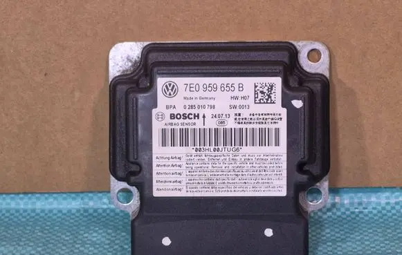 Volkswagen Caddy Airbag control unit/module 7E0959655B 0285010798