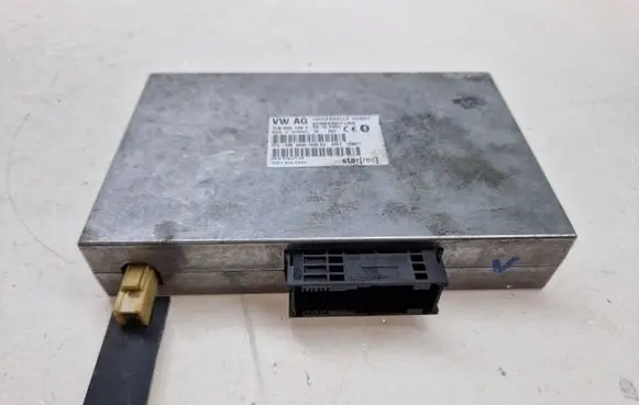 Volkswagen Touareg I Bluetooth control unit module 7L6035729F 03000401033A3 2RLB008LFTA3