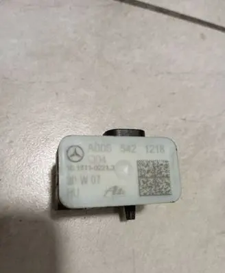 Mercedes-Benz E W212 Airbag deployment crash/impact sensor A0055421218