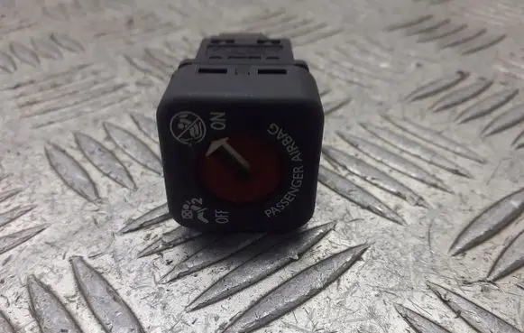 Peugeot 308 Passenger airbag on/off switch 9641391277