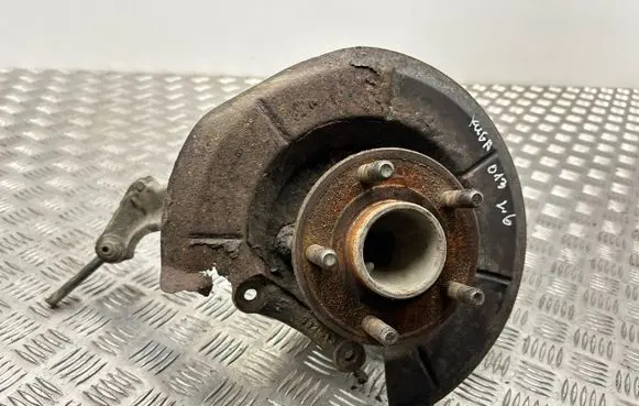 Ford Kuga II Rear wheel hub spindle/knuckle 