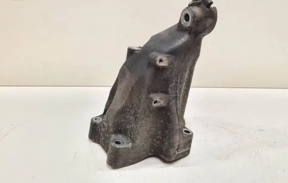 Mercedes-Benz C W204 Engine mounting bracket A6512233404