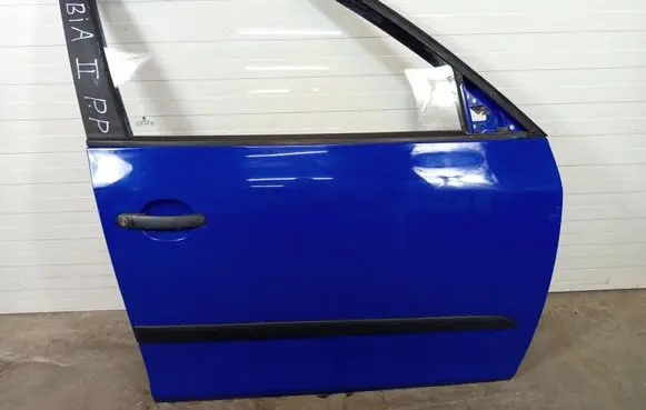 Skoda Fabia Mk2 (5J) Front door DRZLPACF