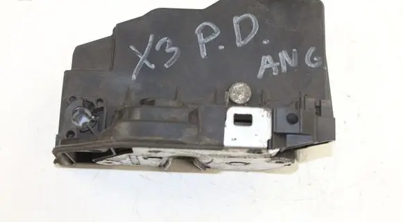 BMW X3 E83 Front door lock 7154620