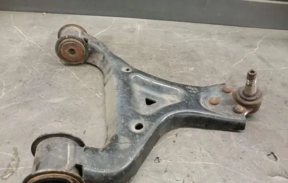 Mercedes-Benz Vito Viano W447 Front control arm a4473303100