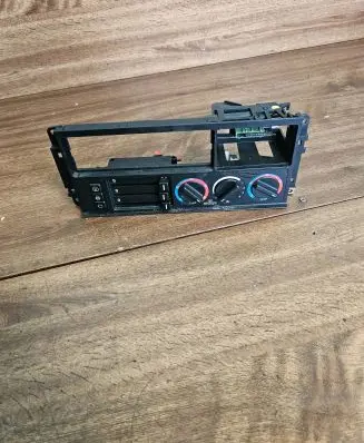 BMW 5 E34 Climate control unit 8351110