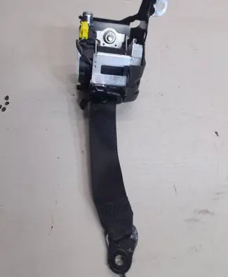 Mercedes-Benz C W204 Rear seatbelt A2046301831